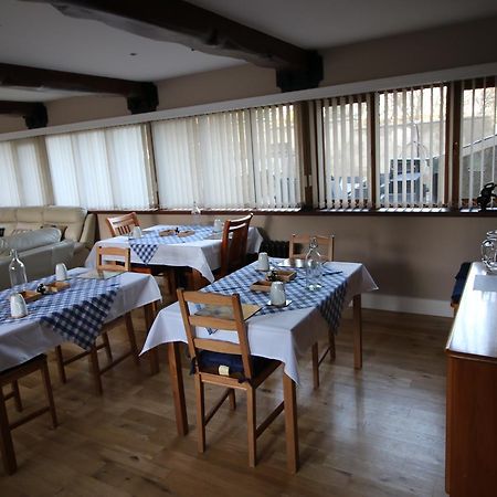 ポーターフェリー Feetnpaws Bed & Breakfast エクステリア 写真