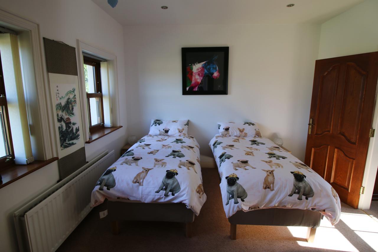 ポーターフェリー Feetnpaws Bed & Breakfast エクステリア 写真